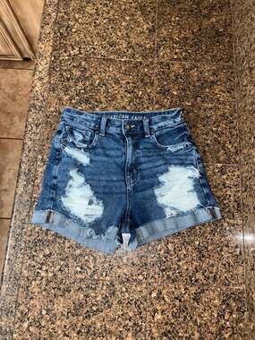 American Eagle Distressed High-Waisted Stretch Denim Shorts Size 2